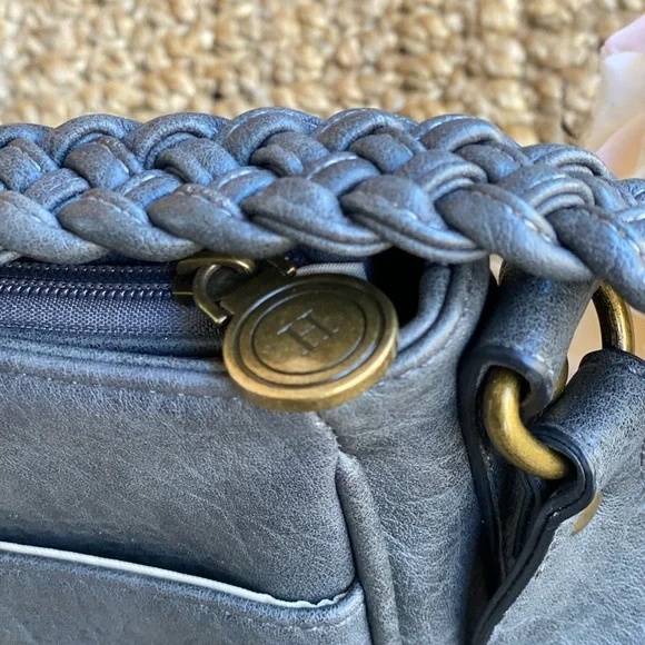 Hayden crossbody bag - Picture 3 of 7